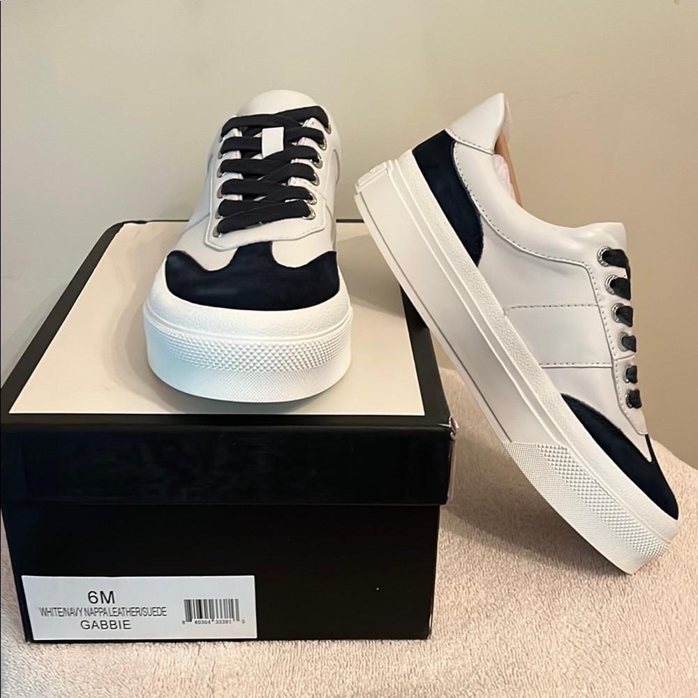 NIB J/SLIDES Navy and White Chunky Platform Sneakers